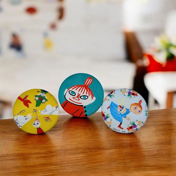 朵貝與姆明展 錫製徽章 