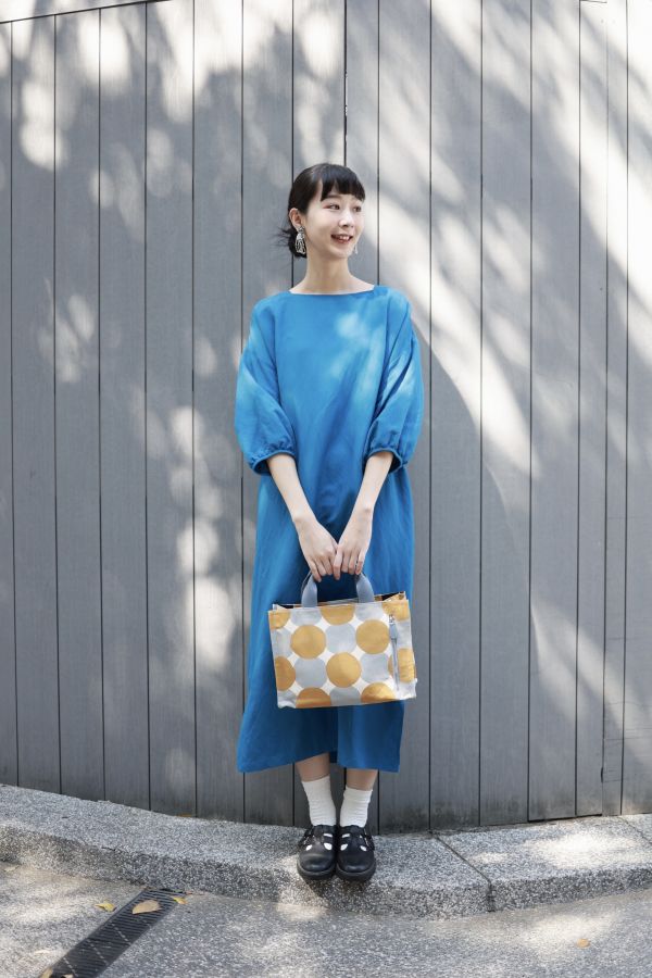 Lukbag Studio布包系列｜urban.dot帆布方包｜藍黃｜L Lukbag, Lukbagstudio | 皮夾,側背包,斜背包,肩背包,電腦包,帆布包,時尚包款,禮物首選,男性皮夾,女性包款,中性單品,長夾
