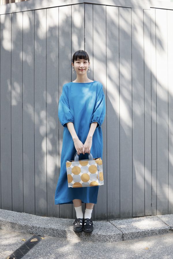 Lukbag Studio布包系列｜urban.dot帆布方包｜藍黃｜L Lukbag, Lukbagstudio | 皮夾,側背包,斜背包,肩背包,電腦包,帆布包,時尚包款,禮物首選,男性皮夾,女性包款,中性單品,長夾