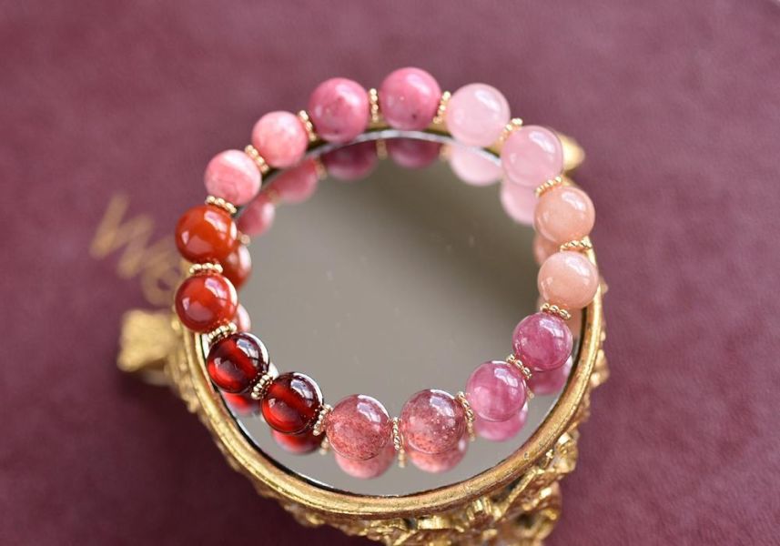 石榴石+草莓晶+菱錳礦+碧璽+南紅瑪瑙+粉晶暖色系水晶手鍊 石榴石,草莓晶,菱錳礦,碧璽,南紅瑪瑙,粉晶,水晶手鍊
