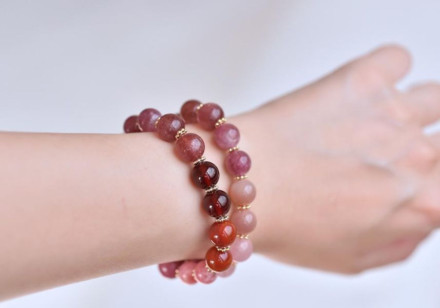 石榴石+草莓晶+菱錳礦+碧璽+南紅瑪瑙+粉晶暖色系水晶手鍊 石榴石,草莓晶,菱錳礦,碧璽,南紅瑪瑙,粉晶,水晶手鍊