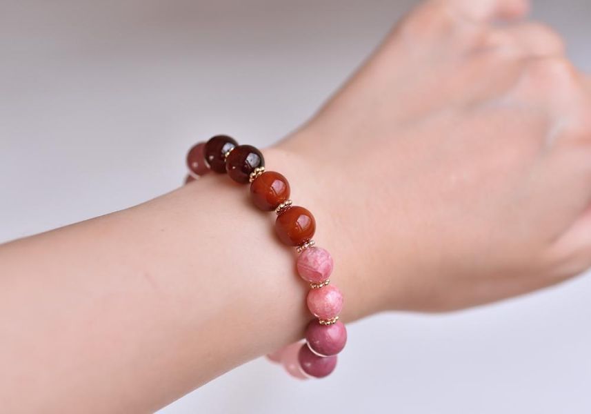 石榴石+草莓晶+菱錳礦+碧璽+南紅瑪瑙+粉晶暖色系水晶手鍊 石榴石,草莓晶,菱錳礦,碧璽,南紅瑪瑙,粉晶,水晶手鍊
