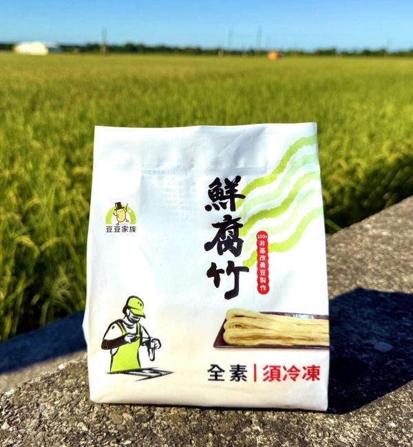 【豆豆家族】加拿大非基改鮮腐竹(350克/包) 豆豆家族,鮮豆包,豆皮,非基改豆皮,樂膳自然,旭讚,素日子,素易購,有機,里仁,全廣,宅配,崇華齋,素料,松珍,腐竹,新鮮腐竹,生腐竹,火鍋