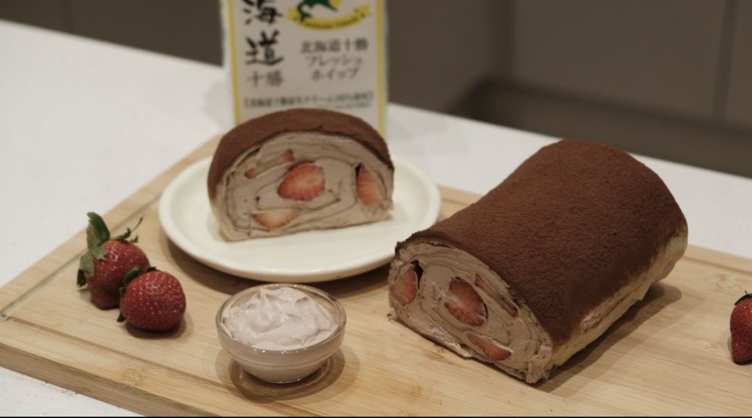 台灣大湖草莓 x 日本十勝可可奶霜薄餅捲 