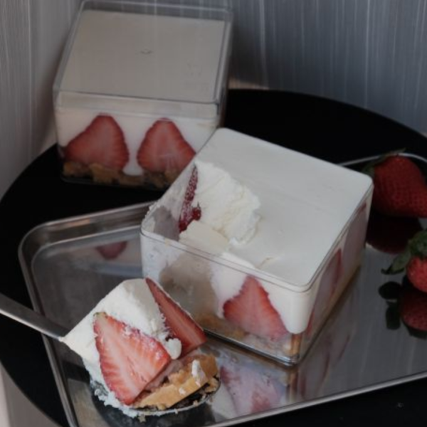 草莓生乳酪盒子(葷） 