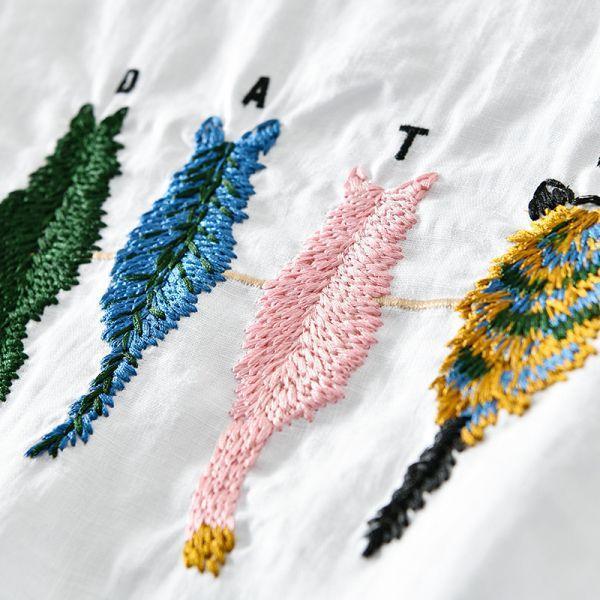 慵懶貓刺繡T恤 透氣棉麻服飾,親膚涼爽,輕量通風,適合夏日穿著,復古衣著,休閒服飾,清涼透氣,日系風格,簡約服飾,文青風,男裝