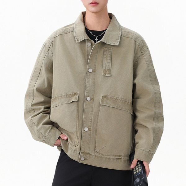 雙口袋工裝夾克(2色) 男生外套,秋冬外套,韓系外套,男生穿搭,休閒外套,男士時尚,防風外套,男生必備,簡約外套,男生日常,修身外套,男士潮流,男生運動外套,機能穿搭,男生牛仔外套,經典單品,男生羽絨外套,保暖必備,男生棒球外套,街頭風格,男生皮衣外套,型男穿搭,男生連帽外套,青春活力,男生休閒外套,百搭必收,男生西裝外套,商務休閒,男生防曬外套,夏季必備,男生厚外套,冬季保暖,男生運動風外套,活力穿搭,男生毛呢外套,高