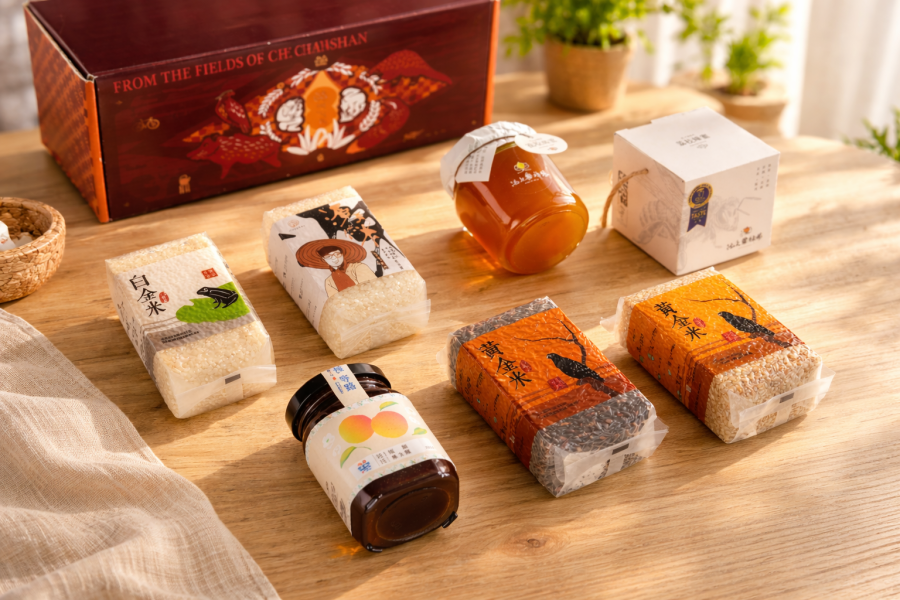 【尚未開賣】池上个慢等路禮盒 池上禮盒,池上米禮盒,源天然黑纖米,彩纖米推薦,台東伴手禮,池上蜂蜜,荔枝蜜推薦,梅子果醬禮盒,健康米禮盒,台灣特色伴手禮,節慶送禮推薦,池上農產品,在地小農禮盒,高質感禮盒,米禮盒推薦