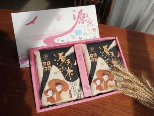 【母親節補給日】大地之愛禮盒 源天然大地之愛禮盒,大地之愛禮盒,台東池上米禮盒,黑纖米禮盒,彩纖米禮盒,白米禮盒,健康米禮盒,養生米禮盒,節慶送禮推薦,台灣在地農產品,小農直送,無農藥栽培,環境永續,花青素豐富,多種口味米,家庭裝米,壽司,油飯,日常主食,企業贈禮,台灣米推薦,花東米,台東米,池上米