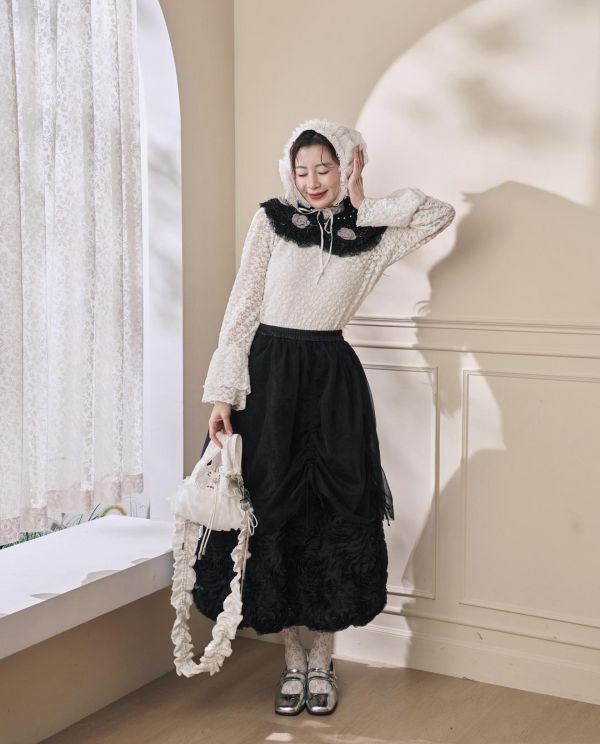 立體花朵紗雙層裙-黑色（現貨） 