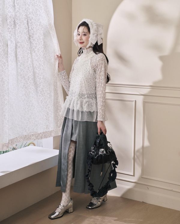 點點浪花上衣-白色圓領/高領（現貨） 