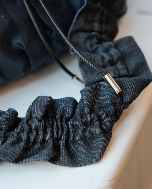 皮革水滴包-深藍色（現貨） 