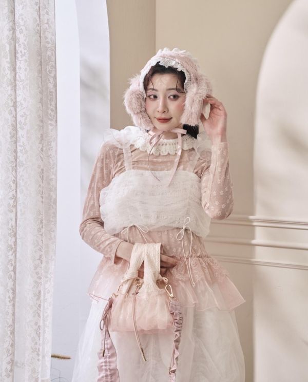 泡泡抽繩蝴蝶結背心-白色（現貨） 