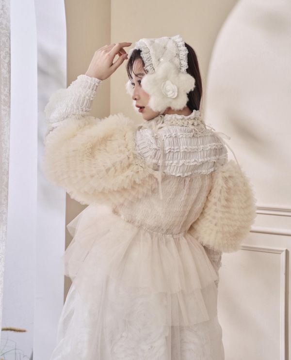 浪花透紗綁帶上衣-米色（現貨） 