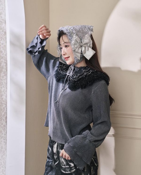 3色立體壓紋喇叭袖內搭（現貨） 