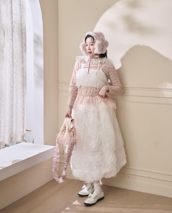 泡泡抽繩蝴蝶結背心-白色（現貨） 