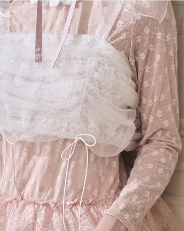 泡泡抽繩蝴蝶結背心-白色（現貨） 