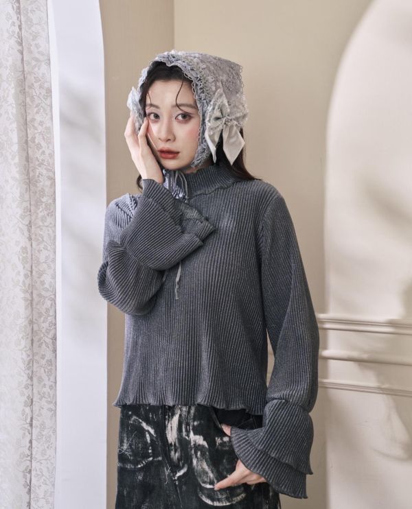 3色立體壓紋喇叭袖內搭（現貨） 