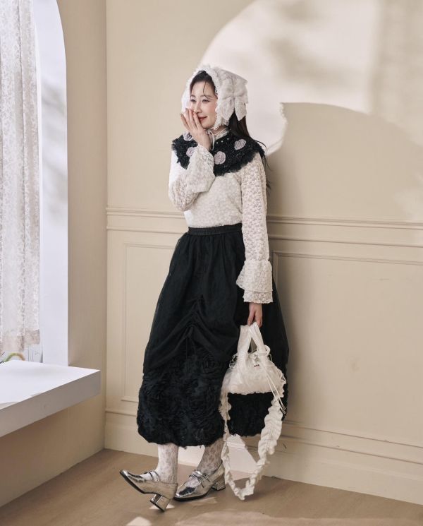 立體花朵紗雙層裙-黑色（現貨） 