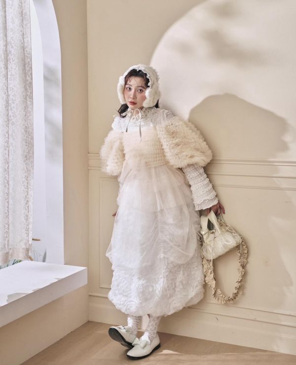 浪花透紗綁帶上衣-米色（現貨） 