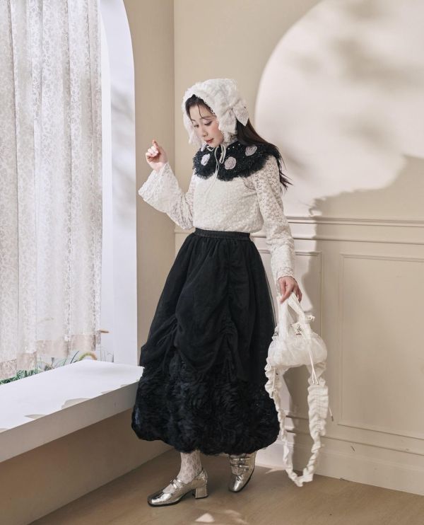 立體花朵紗雙層裙-黑色（現貨） 