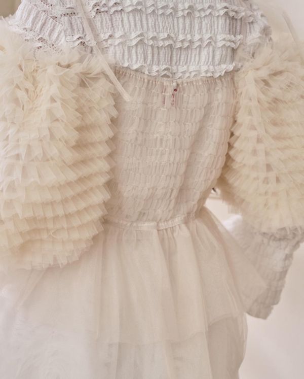 浪花透紗綁帶上衣-米色（現貨） 