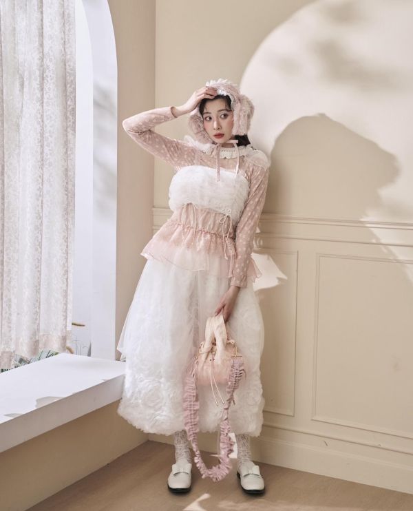 泡泡抽繩蝴蝶結背心-白色（現貨） 