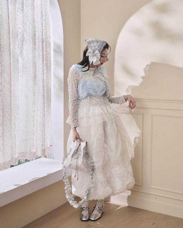 泡泡抽繩蝴蝶結背心-水藍色（現貨） 