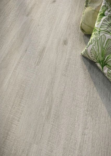 阿拉巴馬 木紋磚 品名：阿拉巴馬 木紋磚

款式：灰01、黃02、棕黃03

規格：霧面 20*120*1.05CM    14片/坪    6片/箱

厚度：1.05CM

產地：西班牙

模面：18 種