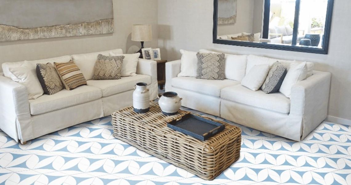 藍調 六角磚 品名：藍調 (霧面)

兩種顏色：藍、黑

規格：21.6x25CM    65片/坪     

產地：西班牙

模面 : 1種