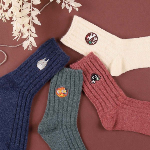 宮崎駿 霍爾移動城堡 羊毛羅紋 中筒襪 台南好玩.日本商品.日本正版.日本代購.日本雜貨.龍貓娃娃.宮崎駿周邊商品.魔女宅急便.神隱少女.無臉男.波妞.史努比.角落生物.蠟筆小新.拼圖.Peko牛奶妹.迪士尼