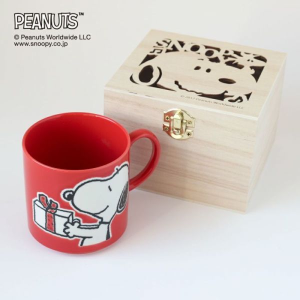 『日本製』PEANUTS史努比 馬克杯＋木盒-紅 台南好玩.日本商品.日本正版.日本代購.日本雜貨.龍貓娃娃.宮崎駿周邊商品.魔女宅急便.神隱少女.無臉男.霍爾移動城堡.波妞.史努比.角落生物.拼圖.Peko牛奶妹.迪士尼