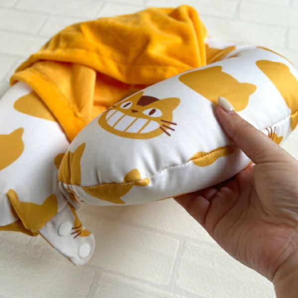 吉卜力 龍貓 貓巴士 造型兩用連帽頸枕/小抱枕 