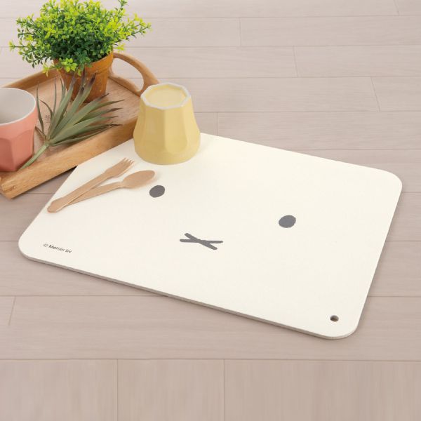 Miffy米菲兔 媽媽主婦的最愛 miffy 吸水餐具墊  ¥2750円 