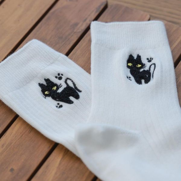 宮崎駿 魔女宅急便 黑貓吉吉  立體棉花糖主角造型素色中筒襪系列 