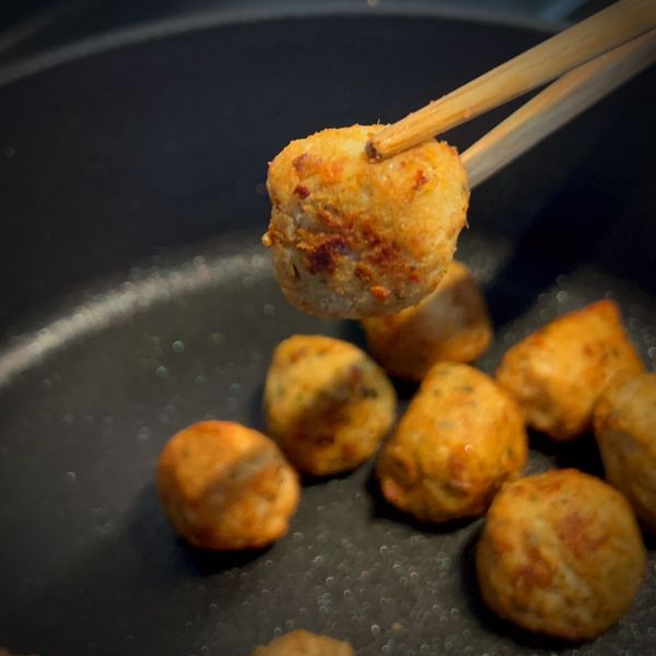 【時寓X勝利不廢商號】泰式香料雞肉丸 (8顆/1入) 