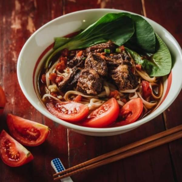 番茄牛肉麵 (1入) 牛肉麵,番茄牛肉麵,時寓,調理包,即食包,蕃茄牛肉麵,蕃茄