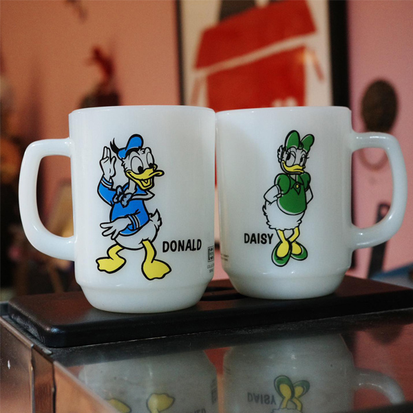 1970s Fire King 唐老鴨與黛西馬克杯組 Fireking, mug ,donaldduck , daisy,牛奶玻璃,唐老鴨,黛西,馬克杯,老杯,老物,迪士尼,disney,禮物,pepsi,百事可樂,咖啡杯