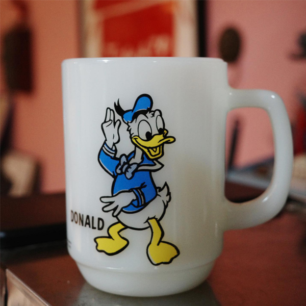 1970s Fire King 唐老鴨與黛西馬克杯組 Fireking, mug ,donaldduck , daisy,牛奶玻璃,唐老鴨,黛西,馬克杯,老杯,老物,迪士尼,disney,禮物,pepsi,百事可樂,咖啡杯