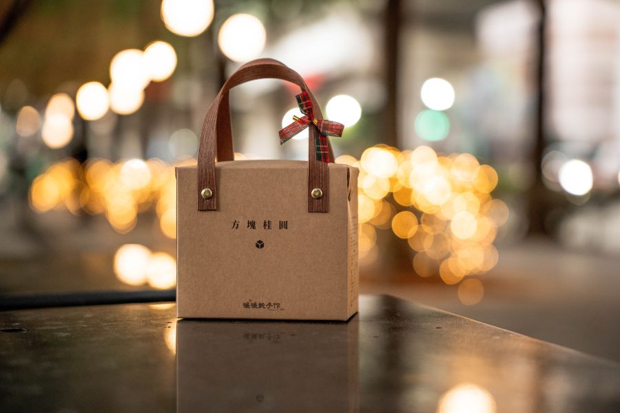 【歡樂聖誕輕送禮】方塊桂圓 - 12入 黑糖磚,桂圓,龍眼,黑糖桂圓,桂圓紅棗茶,送禮,女生送禮推薦,送禮推薦,禮盒,小禮盒,冬天送禮,,紅棗,枸杞,經期,月經來喝什麼,聖誕節,送女性禮物推薦