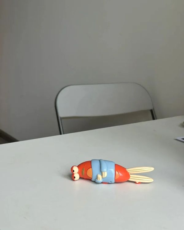現貨 周邊 瑞幸聯名 海綿寶寶 發條玩具 努力魚 聰明魚 