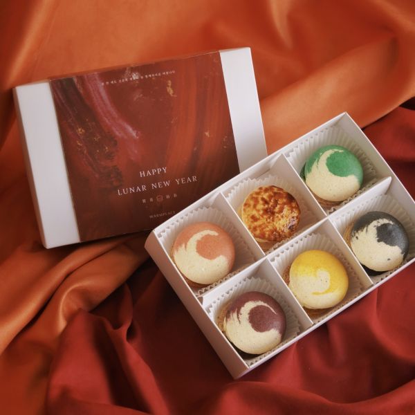 6入胖卡龍 新年限定禮盒（01/06 寄出) 韓式,厚餡馬卡龍,胖卡龍,台南馬卡龍,伴手禮,台灣伴手禮,新光三越,烤布蕾,新年禮盒,馬年禮盒,台中禮盒,喜餅,馬卡龍禮盒,精品禮盒