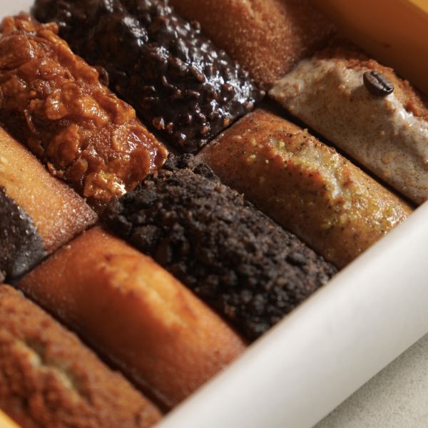 10入綜合費南雪禮盒（ 12 / 02 寄出 ） 費南雪,甜點禮盒,金磚蛋糕,費南雪專賣店,韓國甜點,法式甜點,台南美食,台南甜點,韓國,宅配甜點,台南伴手禮,費南雪禮盒,新光三越禮盒,彌月禮盒,費南雪禮盒,台北費南雪,中秋禮盒