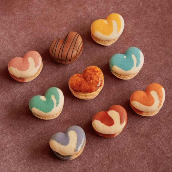 9入綜合胖卡龍禮盒（ 03 / 24寄出 ） 胖卡龍,烤布蕾,韓國馬卡龍,韓國胖卡龍,馬卡龍禮盒,宅配甜點,台南甜點,伴手禮,台南美食,滿月禮盒,喜餅