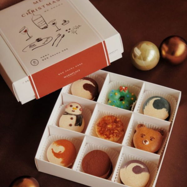 9入胖卡龍 耶誕限定禮盒 ( 12 / 02 寄出) 韓式,厚餡馬卡龍,胖卡龍,台南馬卡龍,愛心馬卡龍,台南伴手禮,烤布蕾,派對甜點,聖誕禮物,耶誕禮盒,聖誕禮盒,台北伴手禮,宅配甜點,彌月禮盒