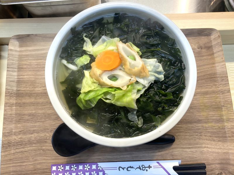 大嶼四國烏龍麵-2樓22攤 日本四國,讚歧烏龍麵,新鮮現做,每日現做,咖哩飯,咖哩烏龍麵,唐揚雞,天麩羅,牛番茄梅子漬,日本柚子蘿蔔漬,小黃瓜淺漬,川耳胡麻風味,澎湖七美大透抽炸物