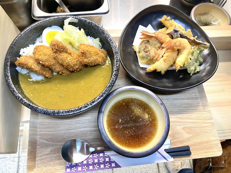 大嶼四國烏龍麵-2樓22攤 日本四國,讚歧烏龍麵,新鮮現做,每日現做,咖哩飯,咖哩烏龍麵,唐揚雞,天麩羅,牛番茄梅子漬,日本柚子蘿蔔漬,小黃瓜淺漬,川耳胡麻風味,澎湖七美大透抽炸物