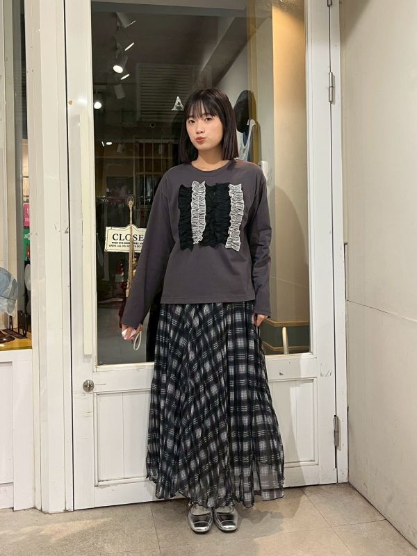 日系胸前荷葉摺邊上衣 