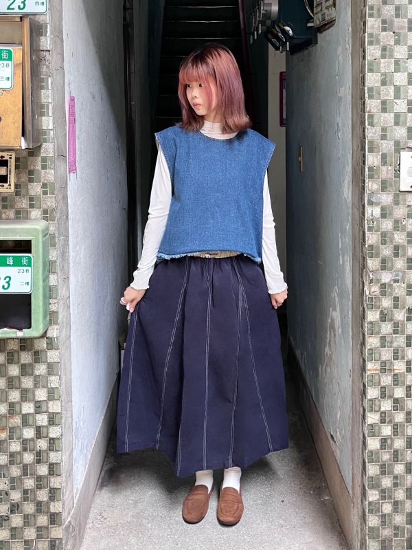 後拉鍊牛仔抽鬚拼接背心 