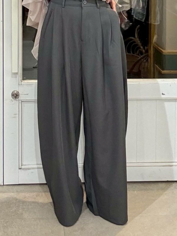 伸縮腰繭型落地西裝褲 